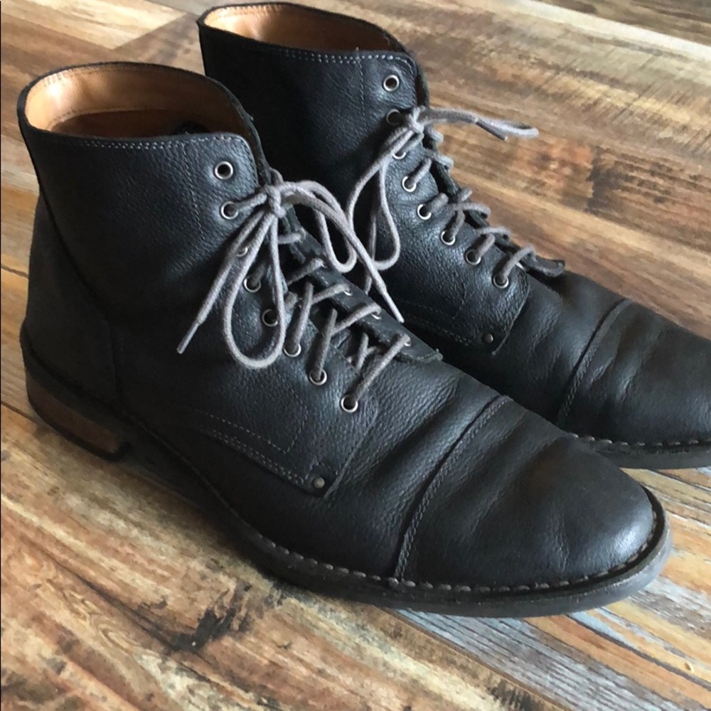 Cole Haan Canton Cap Toe Boots Great Condition